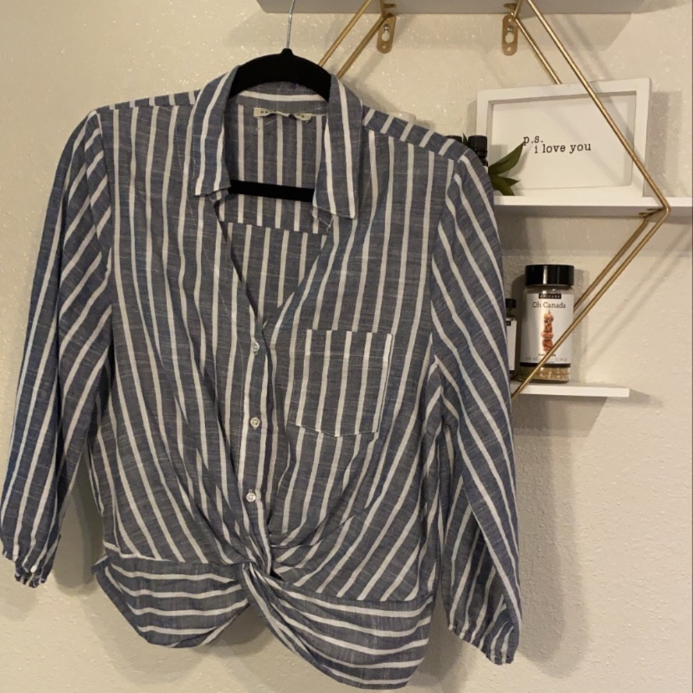 🌻Blue & White Striped Top🌻